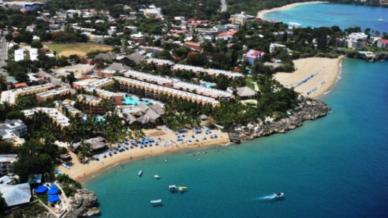 Dominican Govt., hoteliers poised to resume operations