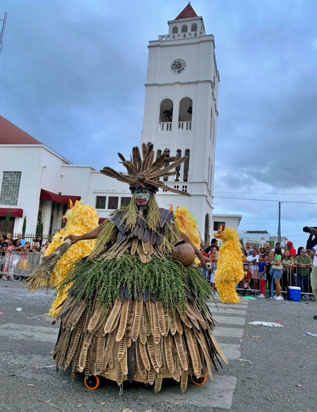 Dominican press representatives dive into Cotuí’s vibrant carnival