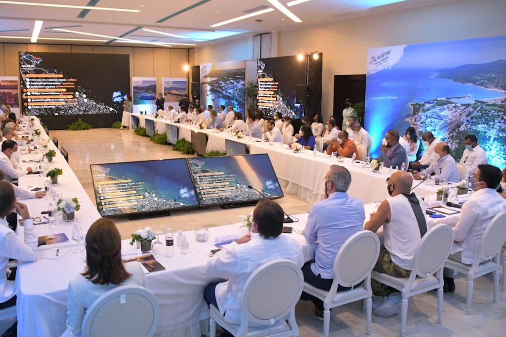 Abinader promotes tourism on the North coast with more than 40 projects