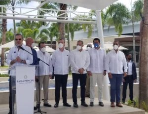 Abinader leads the opening of the Bahia Principe Grand El Portillo in Samaná