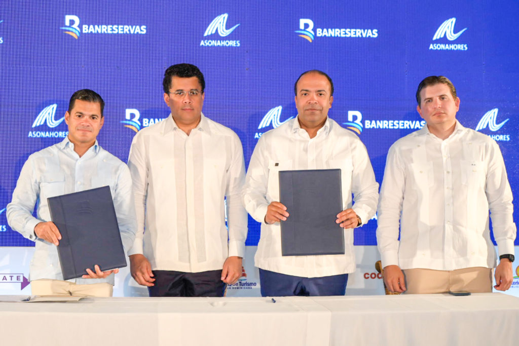 Asonahores and Banreservas sign agreement to promote tourism