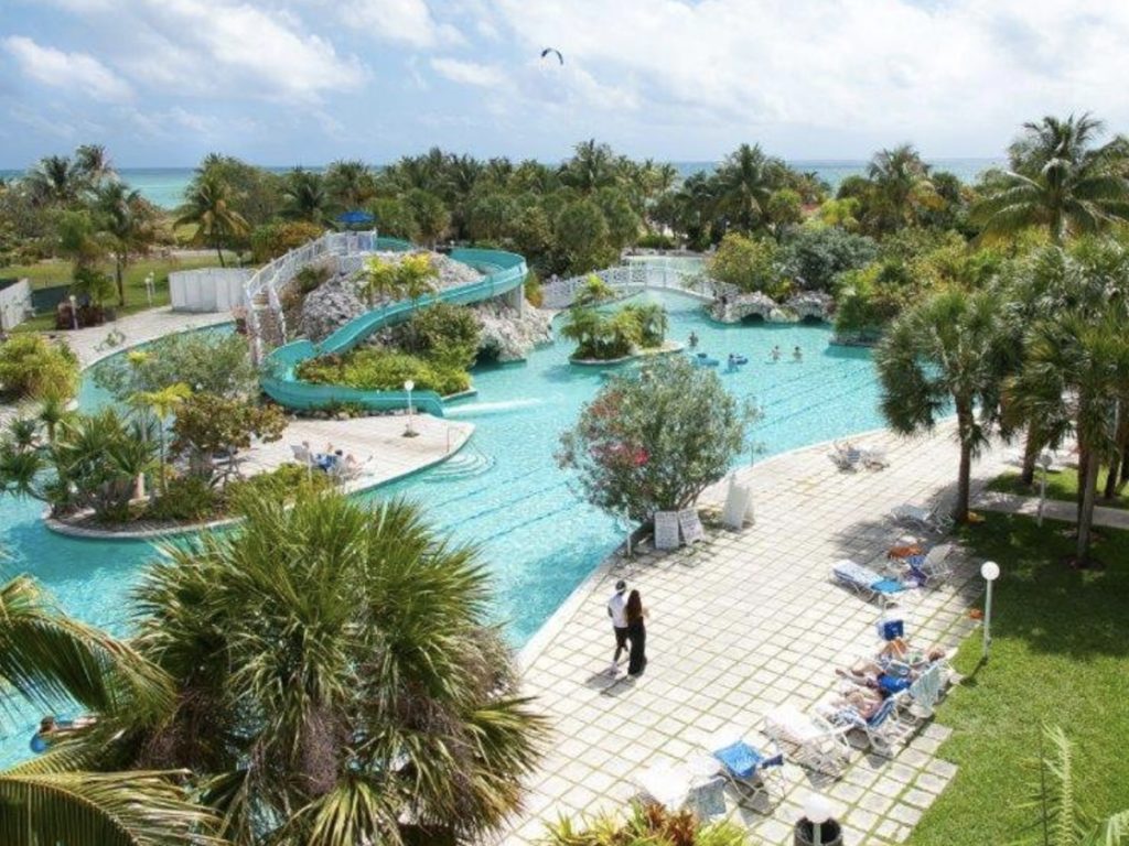 How to Save on a Grand Bahama Vacation This Winter  